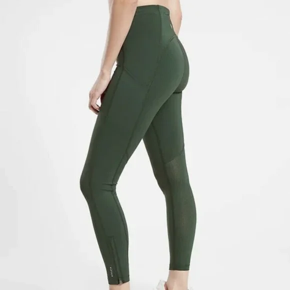 Athleta Ultimate Run 7/8 Tight size XXSP Seaweed Snack